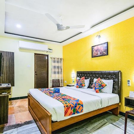 Royal Palace Marina Chennai Exterior photo
