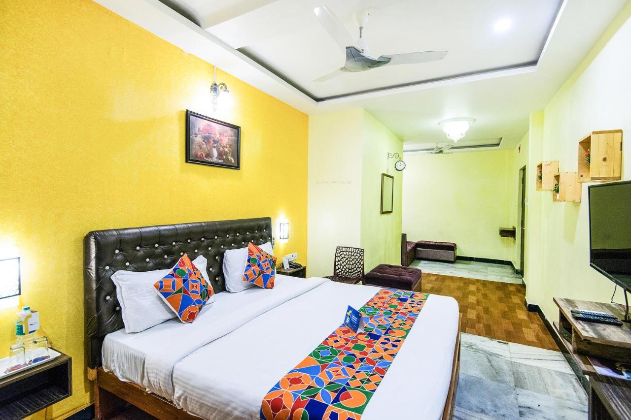 Royal Palace Marina Chennai Exterior photo